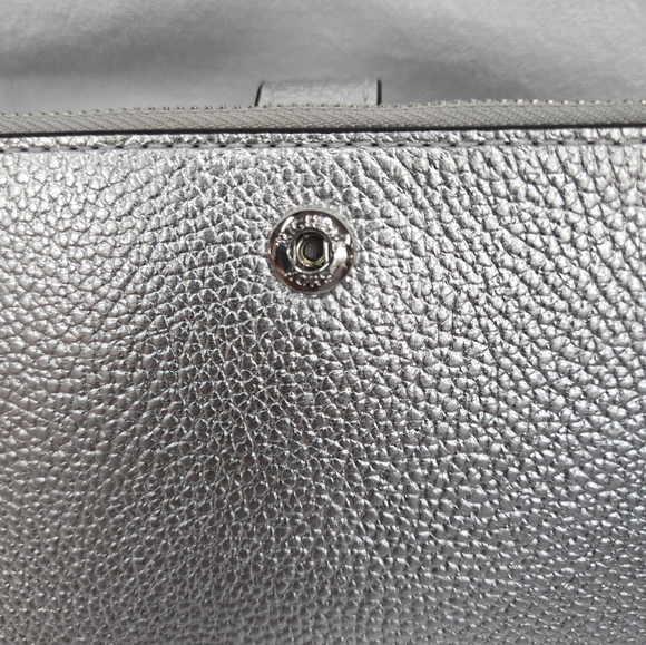 NEW Michael Kors Wallet Wristlet silver color - Picture 11 of 11